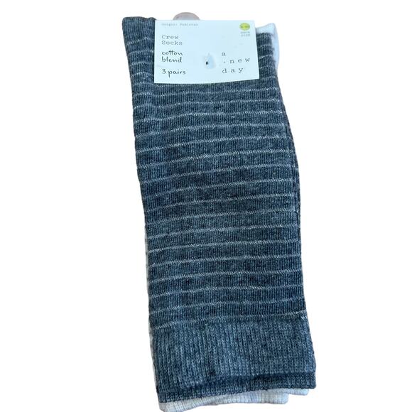 A New Day Women's 3 Pack Sparkle Silver Striped Crew Socks - Size 4-10 - NWT - Picture 1 of 4